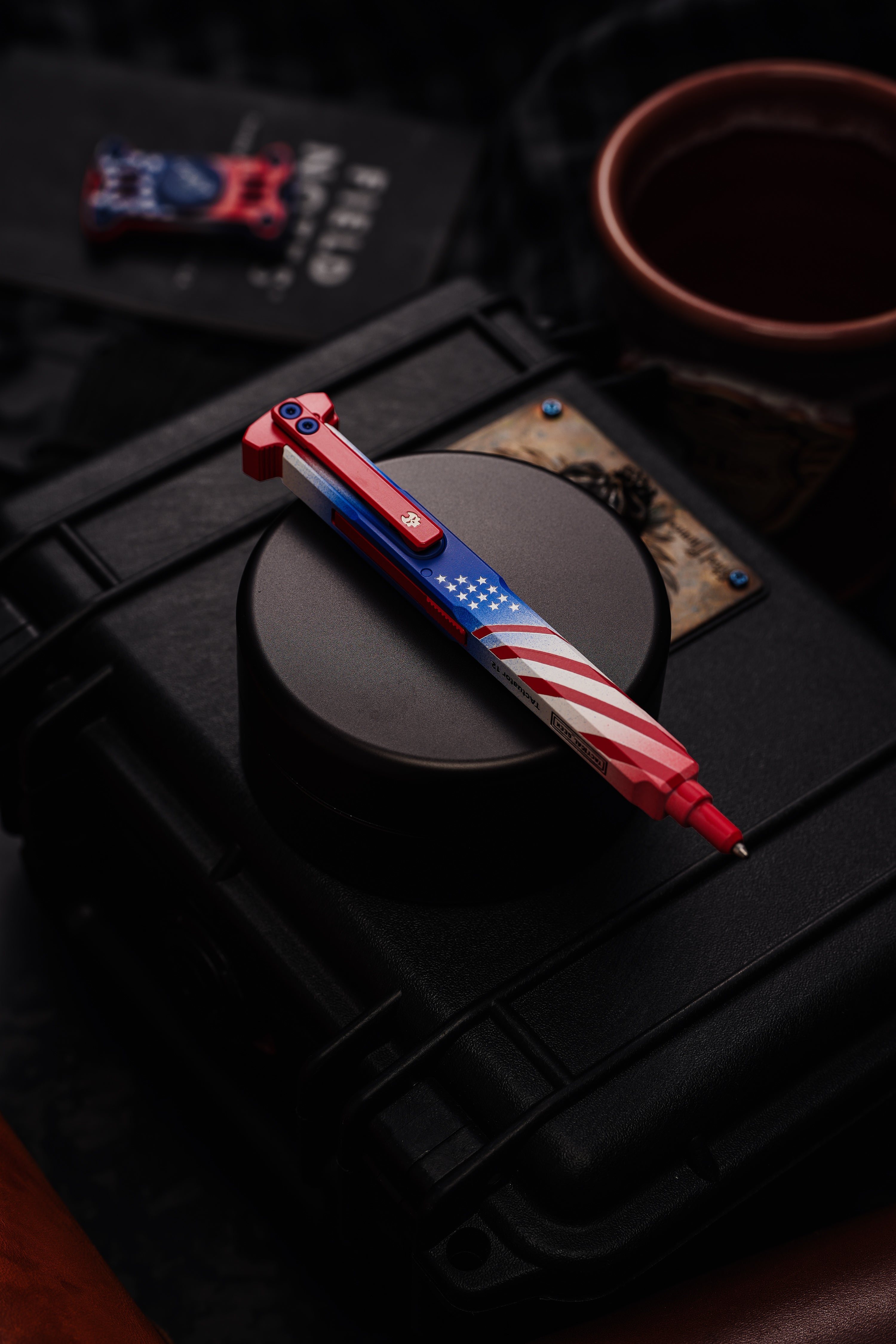 TActuator12 Old Glory pen side profile on round display
