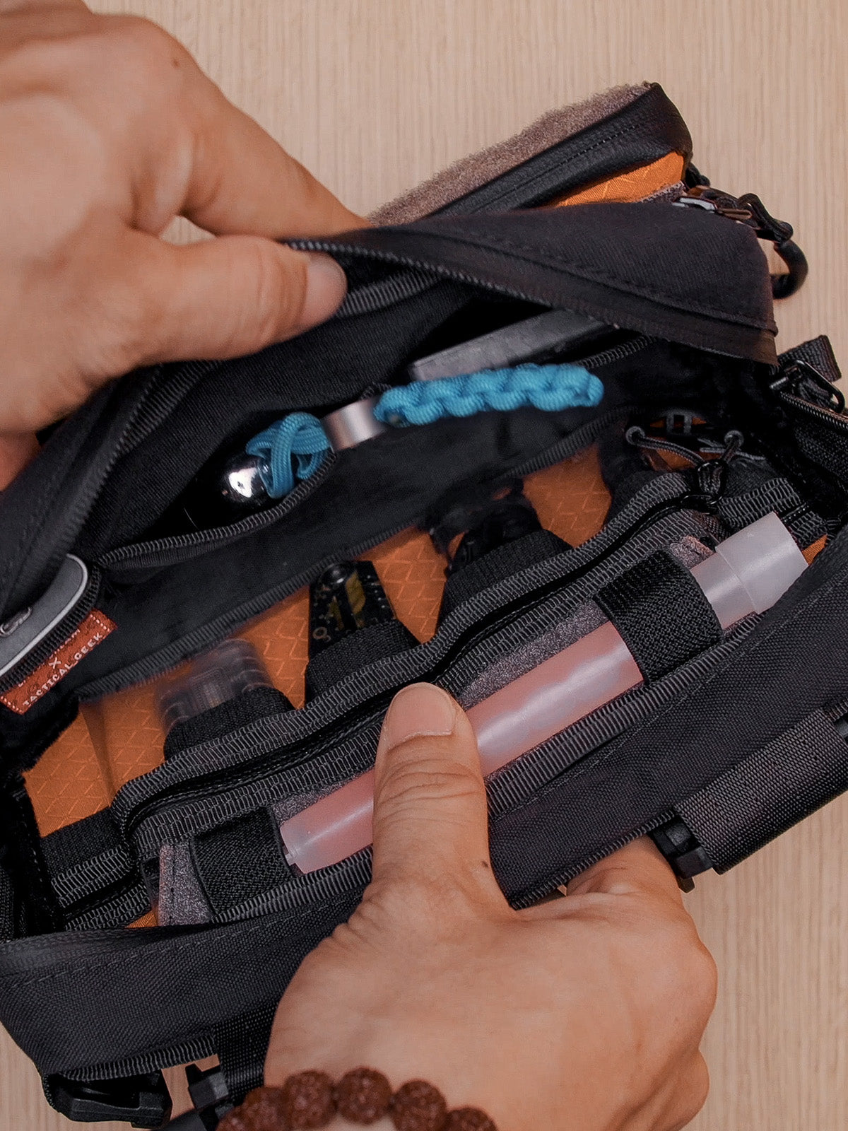 DT2 Organizer Pouch