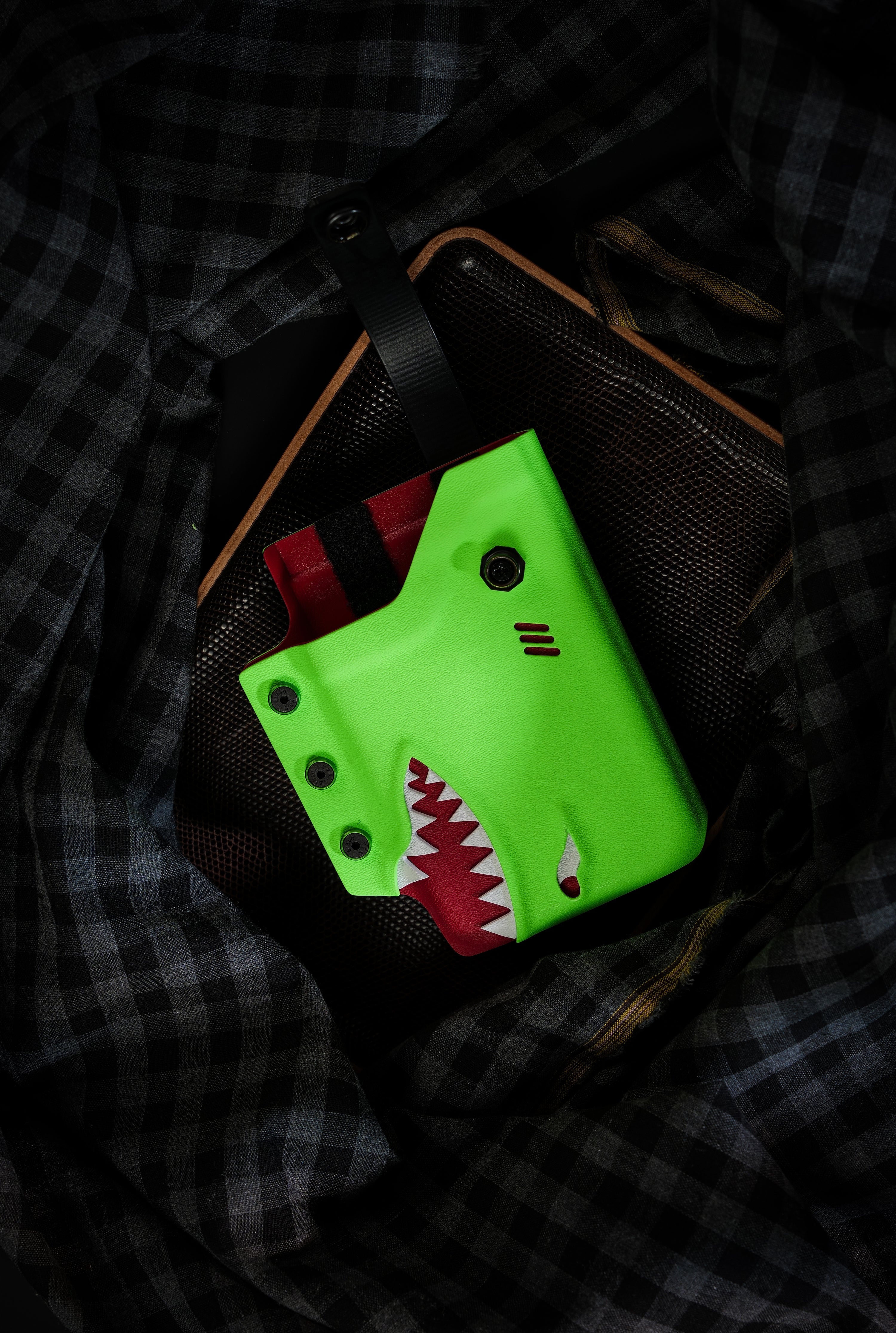 Shark Phone Case for iPhone 17 Pro & iPhone 17 Pro Max (Craftsman Handmade, ships in 60 days）