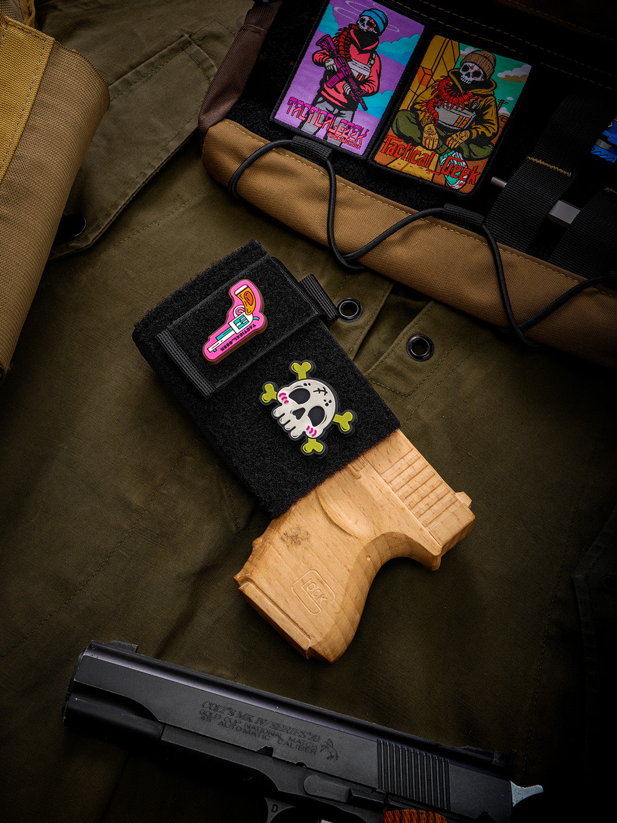 EXT18 Magnetic Tool & Card Pouch – Loop Surface