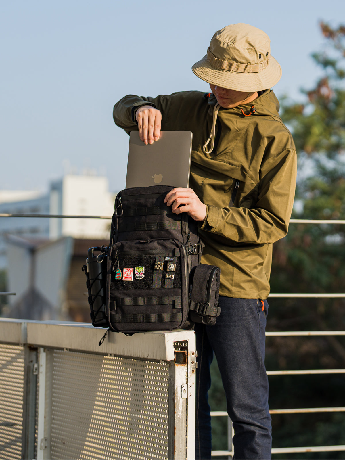 ModCase B2 アルティメット EDC タクティカル バックパック 14L (ブラック) 