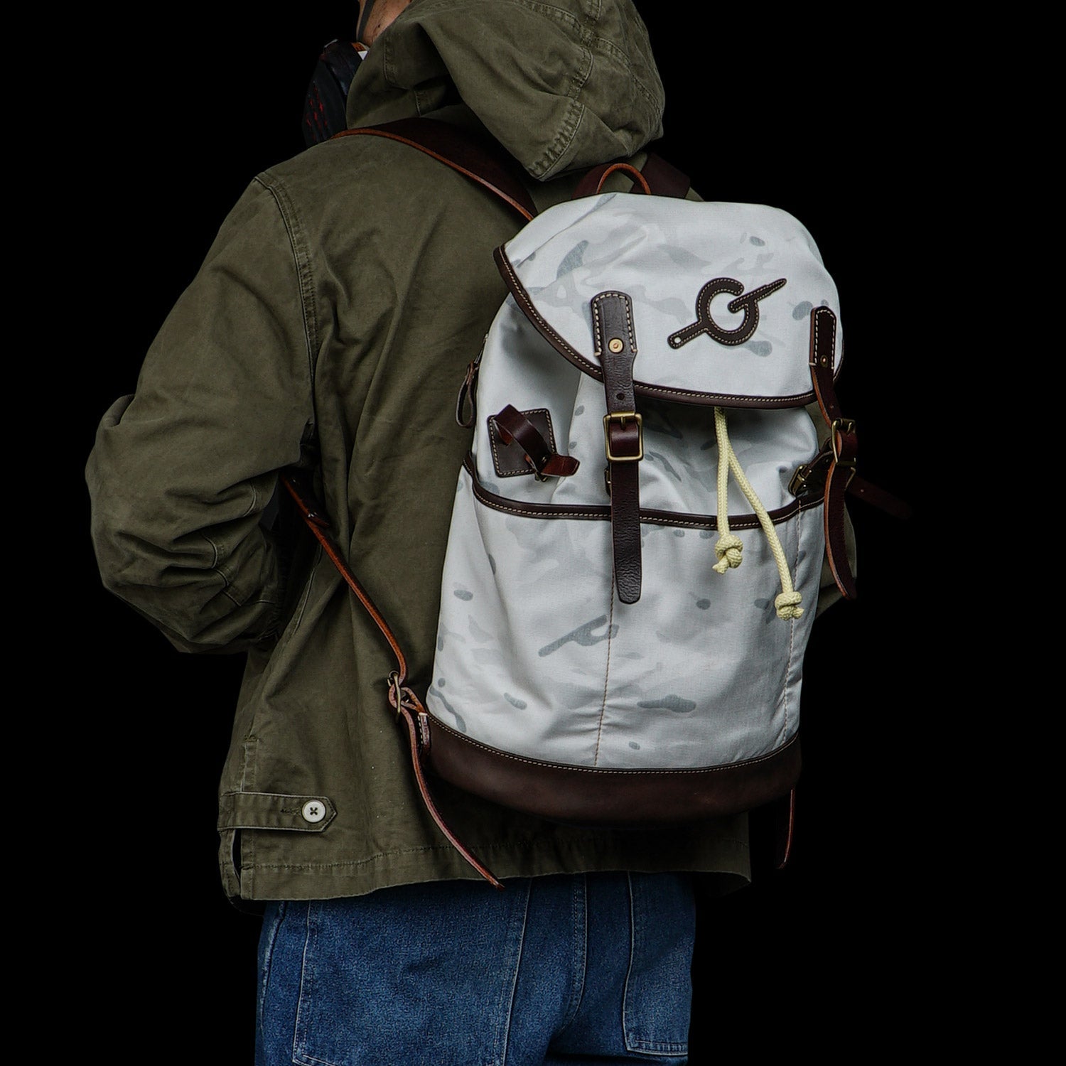 Tacticalgeek ModCase B1 Travel Backpack (Black multicam)